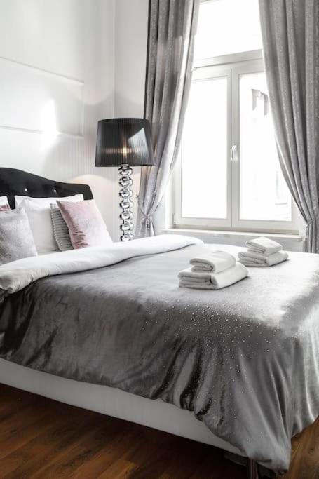 Househost Apartment:lobzowska 22 Krakov